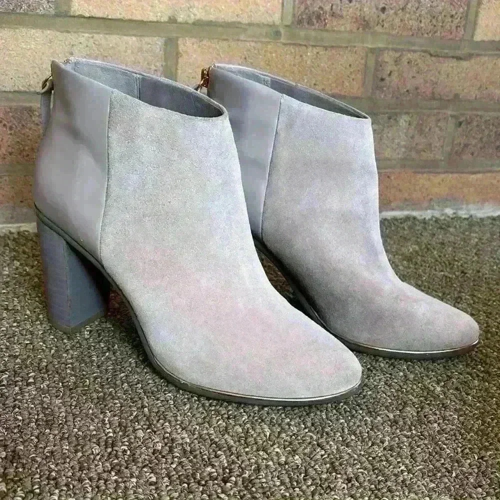 Ted Baker London Lorca zipper back heeled ankle booties - Picture 2 of 8